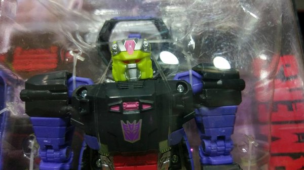 Titans Return Quake Krok   Head Photos Of Recently Leaked Wave 4 Deluxes  (2 of 2)